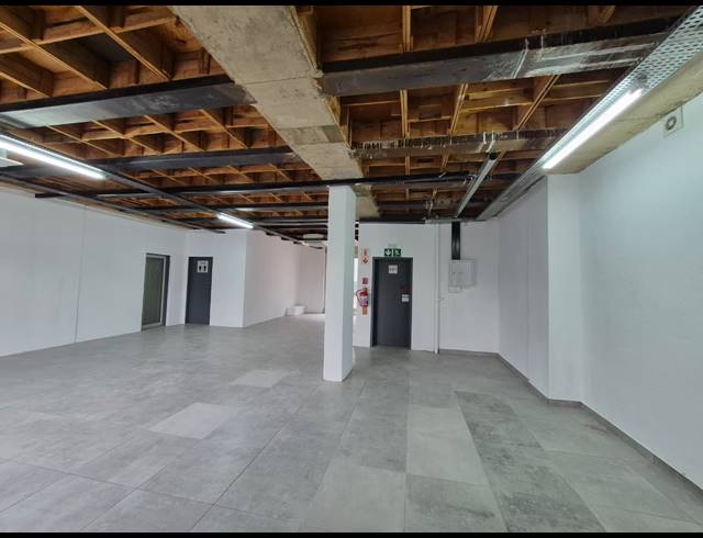 156M² RETAIL TO LET IN CRAIGHALL